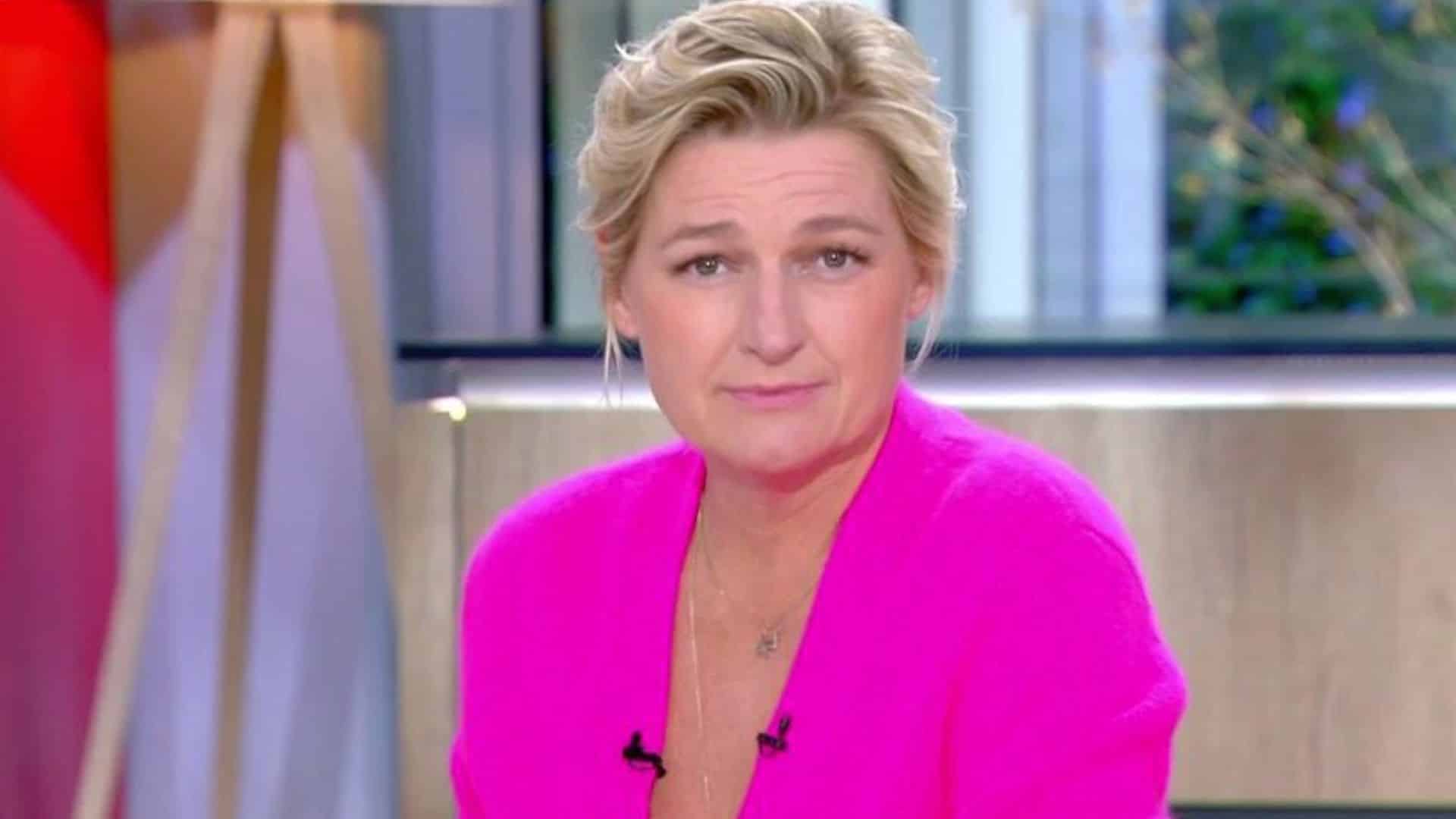 'Il y a des bouts de doigts' : Anne-Elisabeth Lemoine (C à vous) se blesse en voulant faire de la cuisine