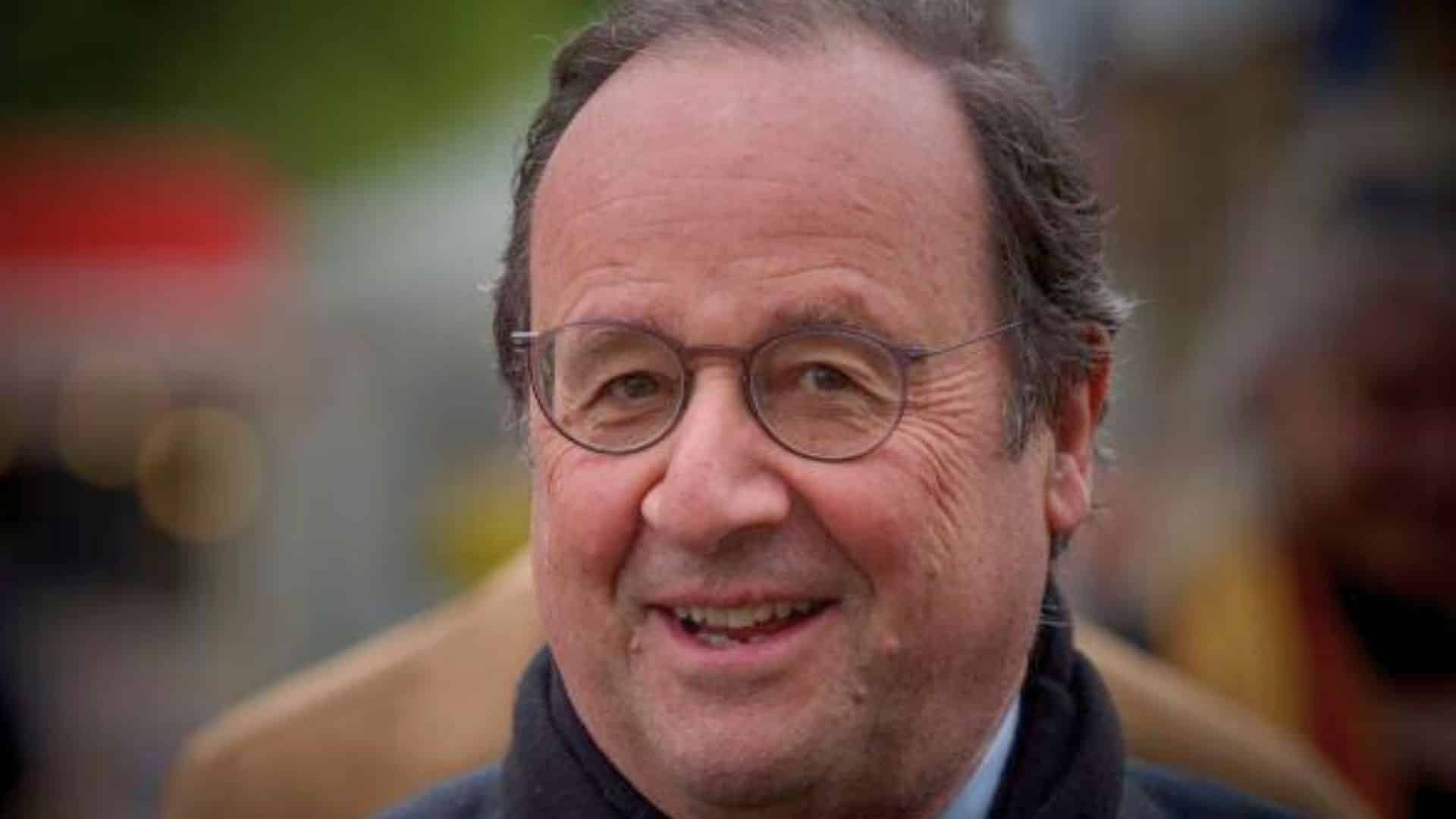 François Hollande : il boit une bière d’un seul coup et la vidéo devient virale