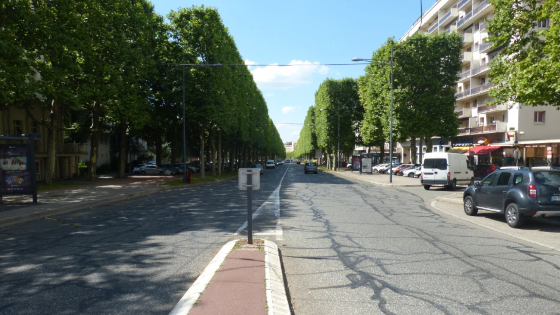 Saint-Étienne, cours Fauriel : un homme reçoit plusieurs coups de couteau