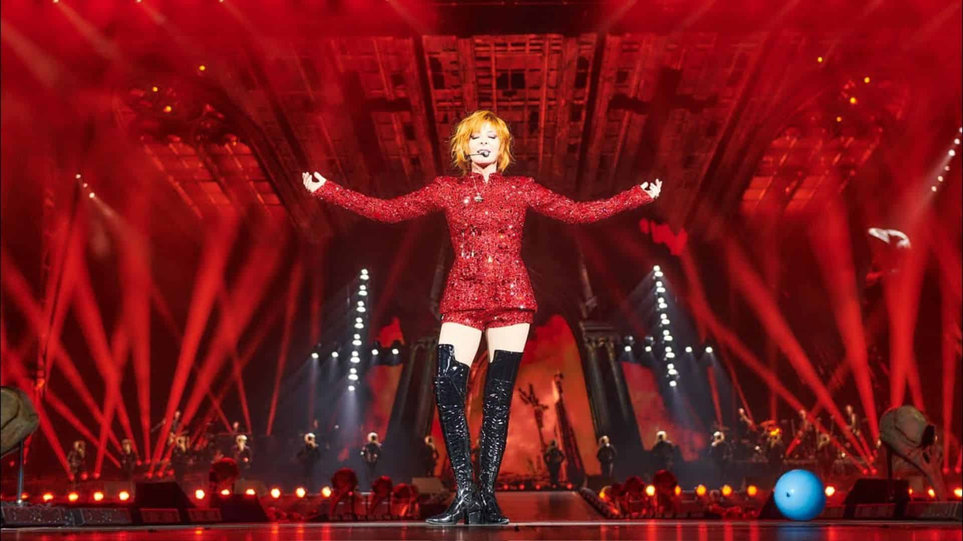 Mylène Farmer en concert à Paris : ses fans campent depuis trois jours au Stade de France