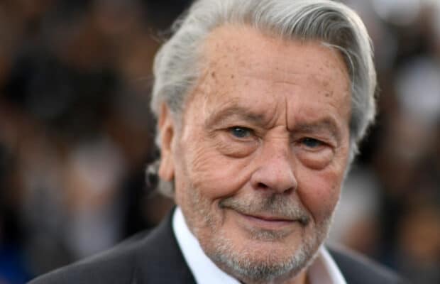 Alain Delon : une ancienne employée qui a démissionné déploie son "mauvais caractère"