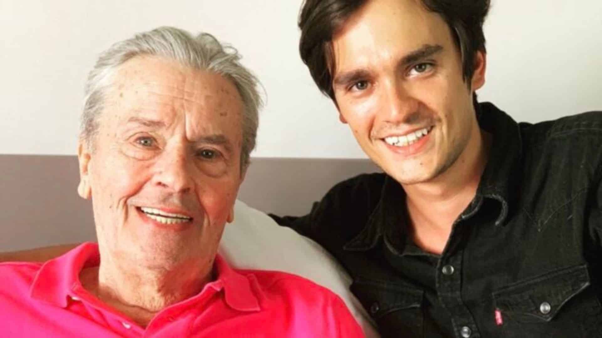 Décès d’Alain Delon : son fils Alain-Fabien montre des clichés un mois après, les internautes perplexes