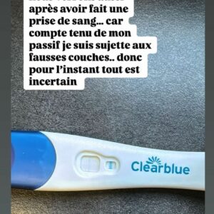 Amandine Pellissard : enceinte de son dixième enfant, elle montre son test de grossesse positif