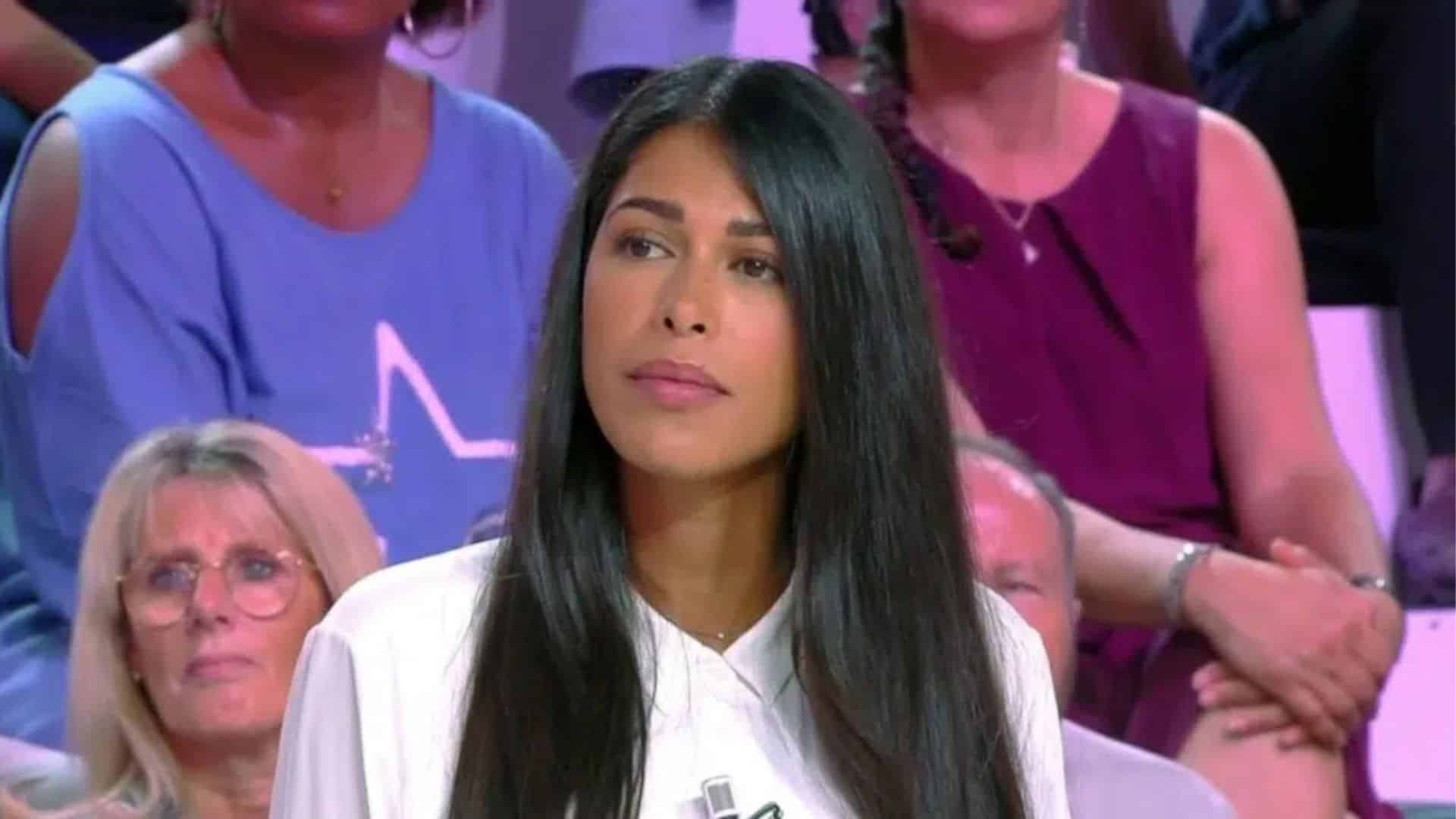 Ayem Nour : une longue liste de célébrités présentes dans son nouvel ouvrage