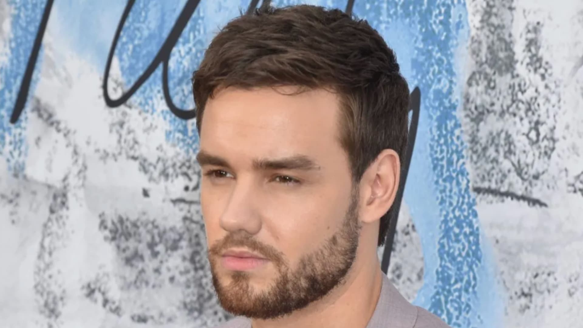 Décès de Liam Payne : une vidéo du chanteur trois heures avant sa chute fuite