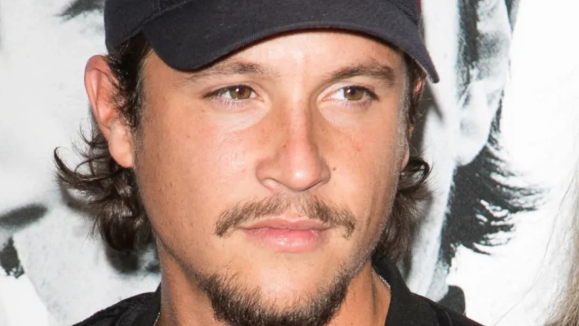 Nekfeu : visé par une plainte, sa femme l'accuse de violences conjugales