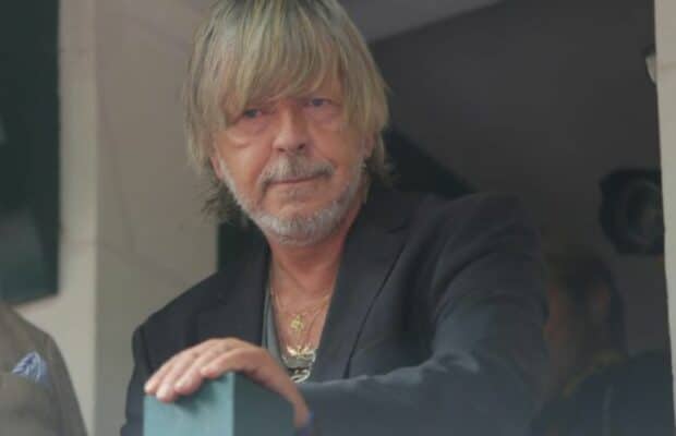 Renaud : le chanteur "pas bien" en plein concert, il se confie sur son récent soucis de santé