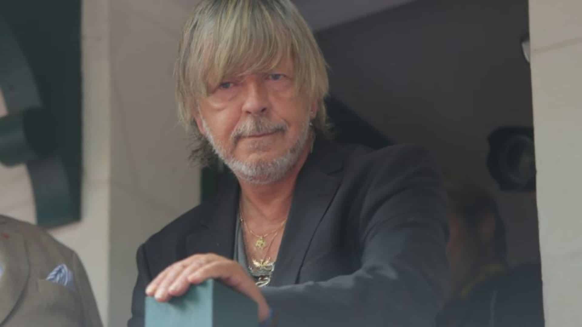 Renaud : le chanteur "pas bien" en plein concert, il se confie sur son récent soucis de santé