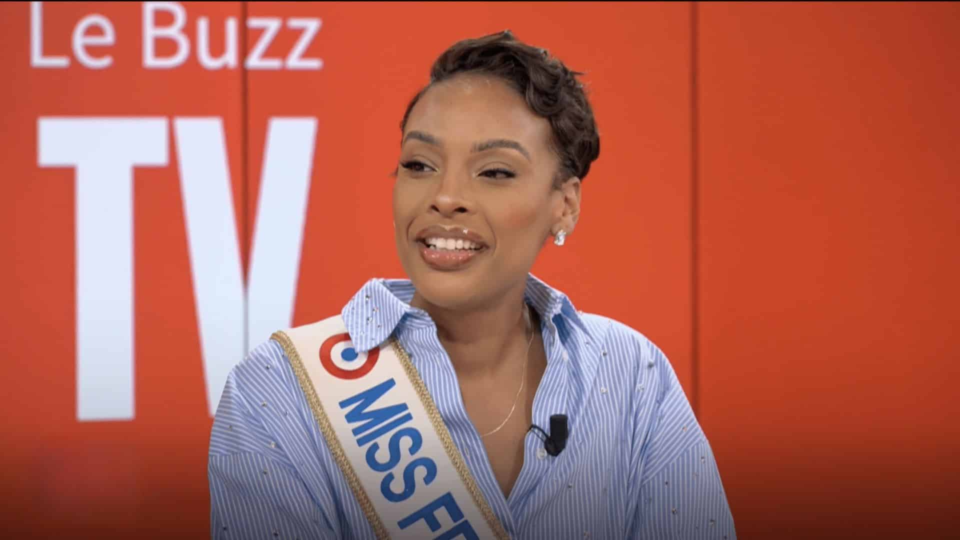 Miss France 2025 : Angélique Angarni-Filopon refuse de se prononcer sur Charlie Hebdo, Jamy s’en mêle