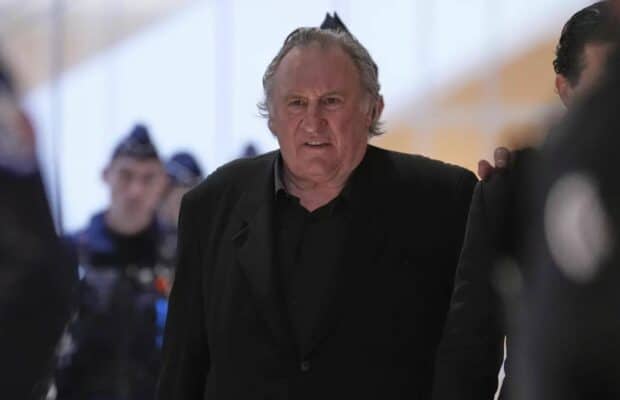 Jugement de Gérard Depardieu : on sait pourquoi il n’est pas assis sur un siège du tribunal