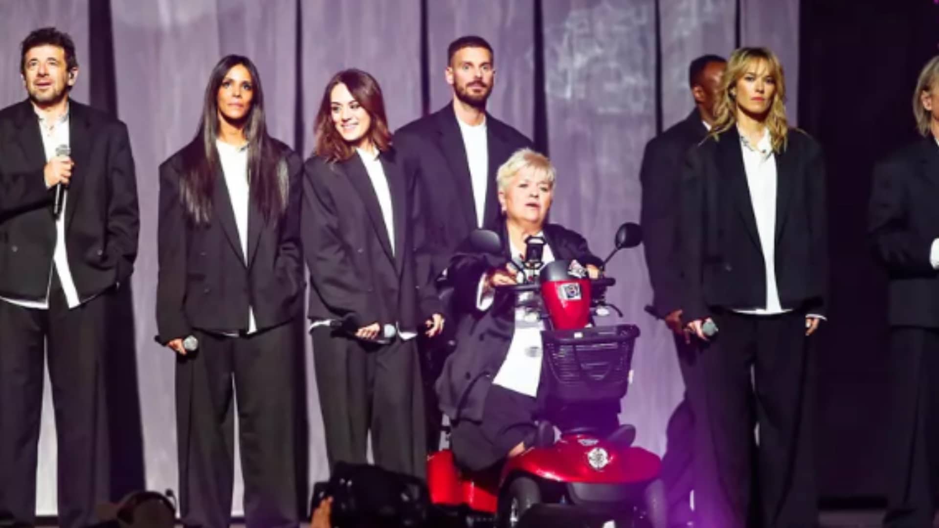 Les Enfoirés 2025 : Mimie Mathy explique pourquoi elle est apparue en fauteuil roulant lors du concert