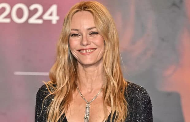 Vanessa Paradis : à 52 ans elle donne son secret pour un ventre tout plat